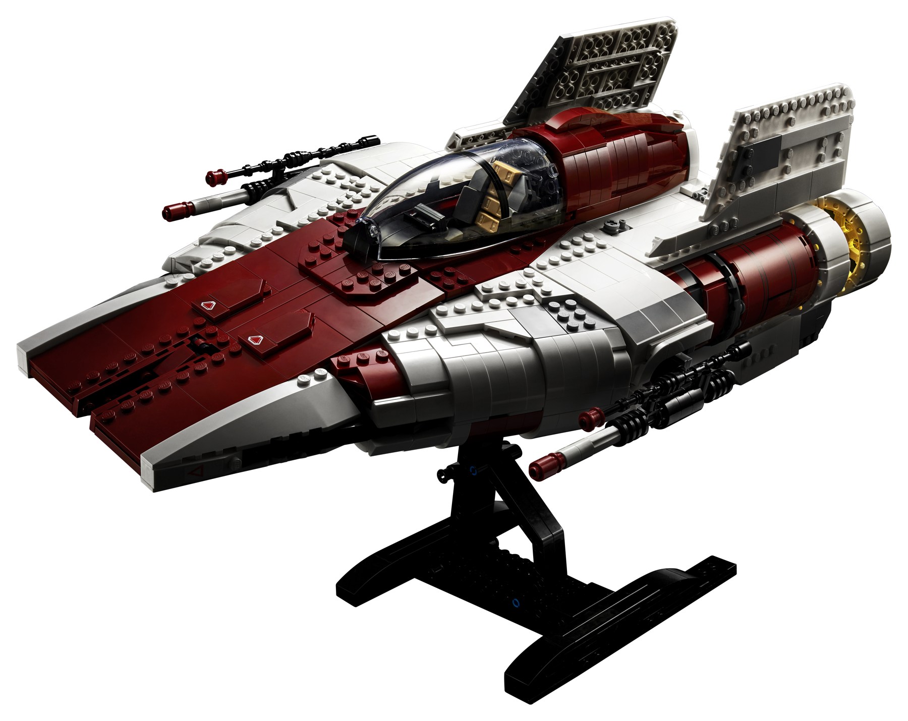 Vue officielle de trois quarts avant du LEGO 75275 sur son support noir.