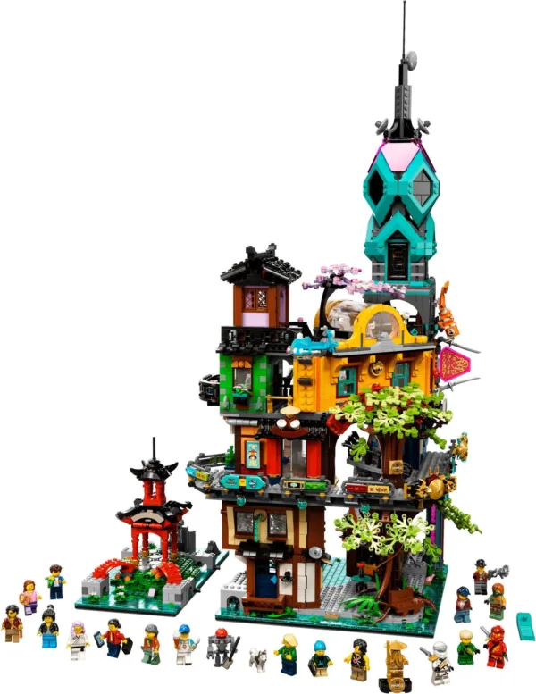 LEGO 71741 — Les jardins de la ville de NINJAGO, photographie officielle du modèle.