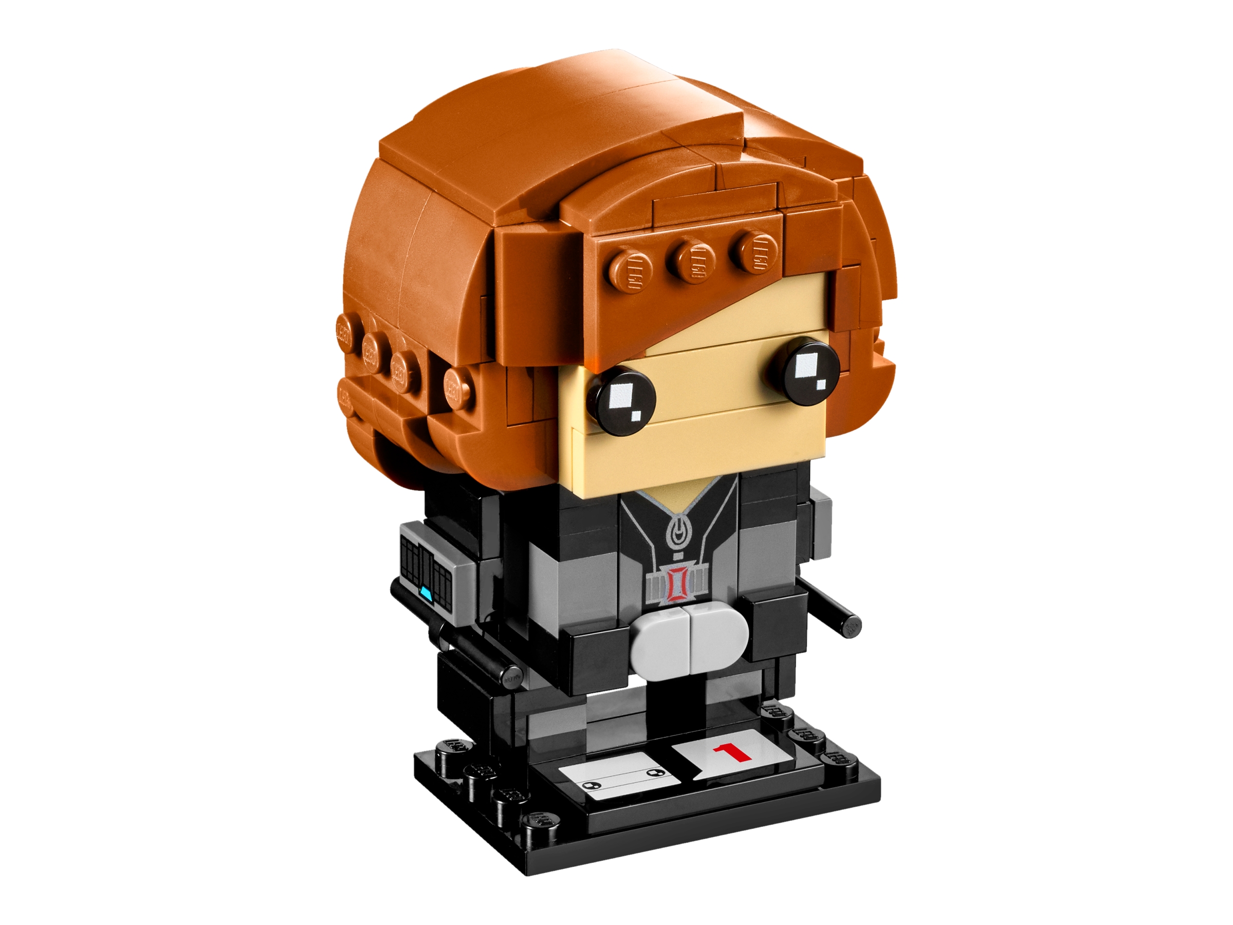 LEGO BrickHeadz 41591 Black Widow : chevelure rousse construite, yeux ronds, costume noir et gris avec motif rouge sur la ceinture, deux bâtons noirs et socle de série 1.
