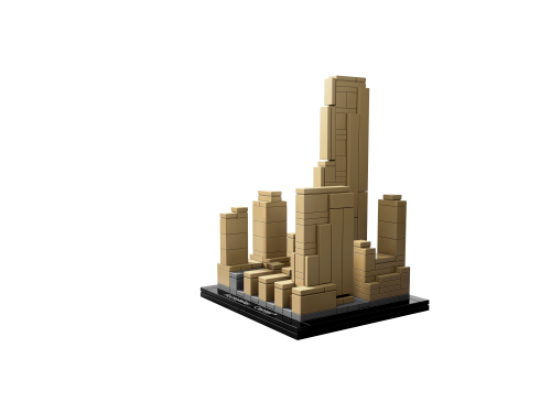 LEGO Rockefeller Center 21007, ensemble de tours beiges à retraits successifs et façades lisses sur un socle noir.
