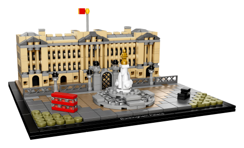 LEGO Buckingham Palace 21029 : aile beige du palais à toit gris et drapeau, grilles, Victoria Memorial à statuette dorée, bus rouge et taxi noir sur un socle rectangulaire.