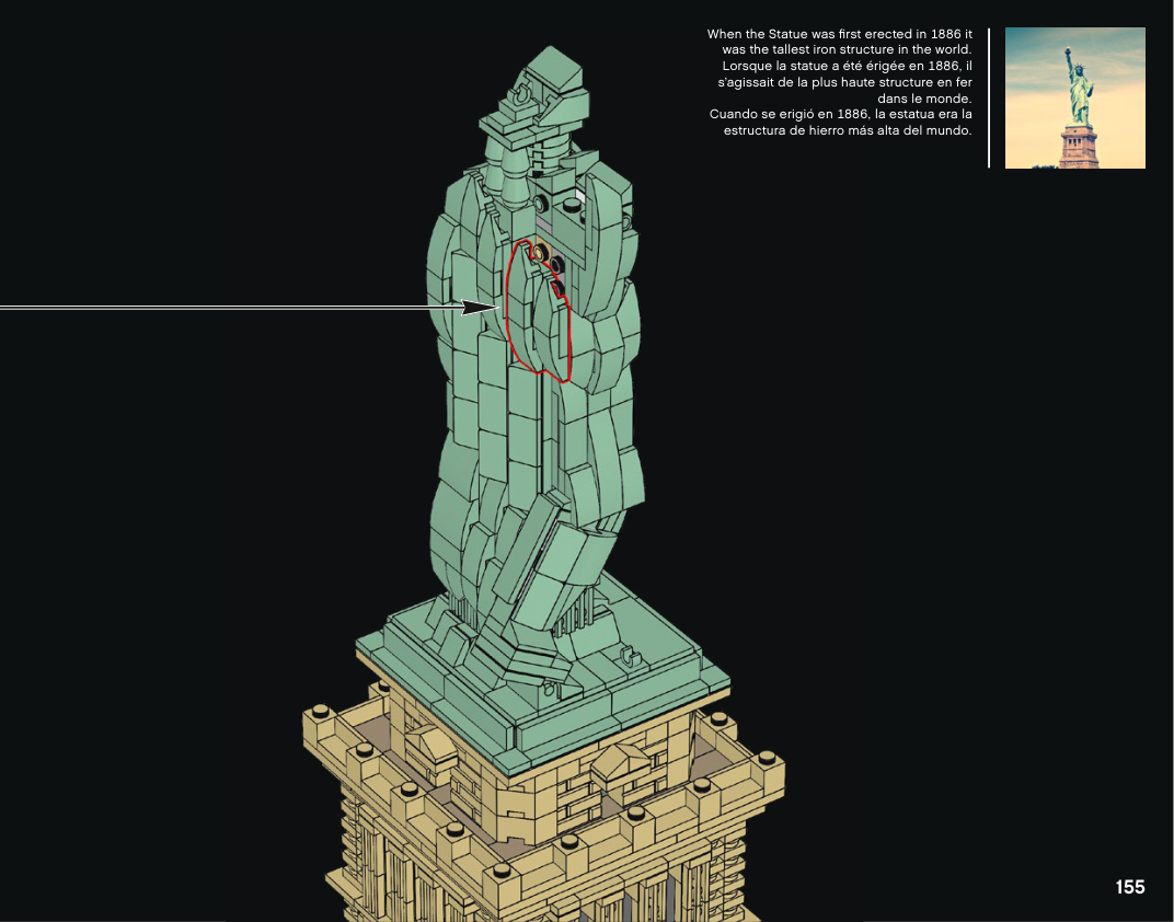 Notice Statue of Liberty 6532391 page 155 : pose latérale d’un panneau courbe Sand Green sur la robe, parmi les pans déjà montés et une structure encore partiellement visible.