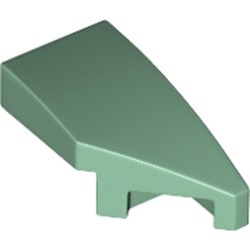 Pièce LEGO 29120, vert sable : Six petites pentes vert sable 2 × 1 × 2/3 dont le biseau est orienté à gauche dans le catalogue BrickLink. Elles façonnent les contours inclinés du modèle ; distinguer leur silhouette de la version droite.