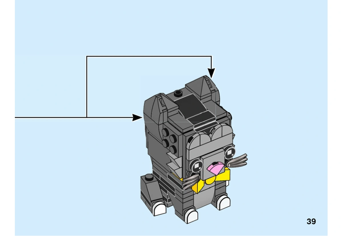 Notice LEGO 40441, livret 6351693, page 39, étape finition : Un sous-ensemble d’oreille déjà construit se pose sur la tête du chat adulte.