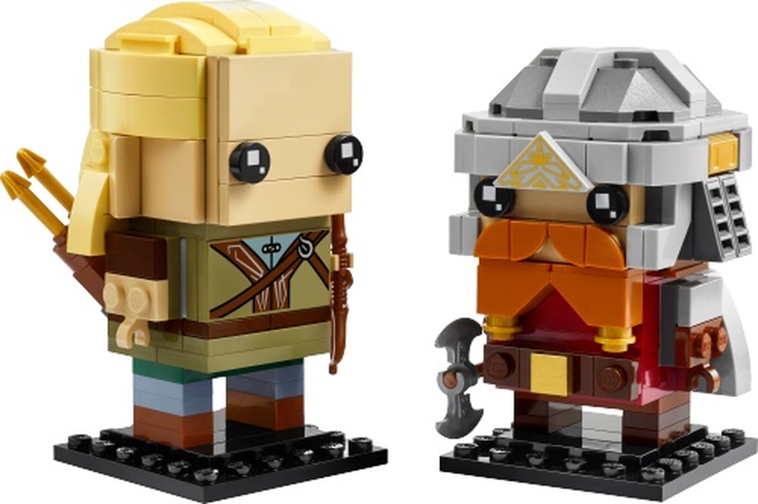LEGO 40751 Legolas et Gimli : Legolas porte de longs cheveux blonds, un gilet vert olive imprimé et un arc marron. Gimli possède une barbe orange foncé, un casque gris orné de doré et une hache à deux lames argentées ; chacun repose sur son petit socle noir.